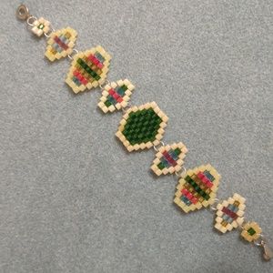 Multicolored Bracelet 7"